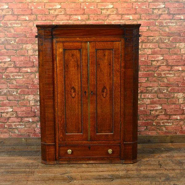 Georgian Corner Cupboard, c.1780 - London Fine Antiques