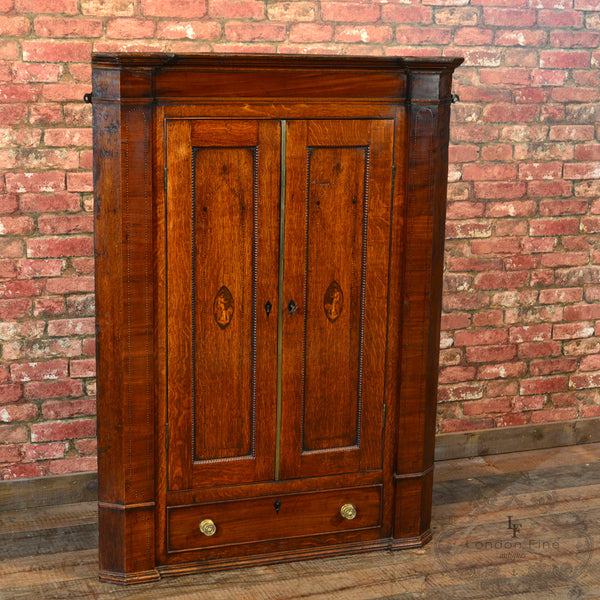 Georgian Corner Cupboard, c.1780 - London Fine Antiques
