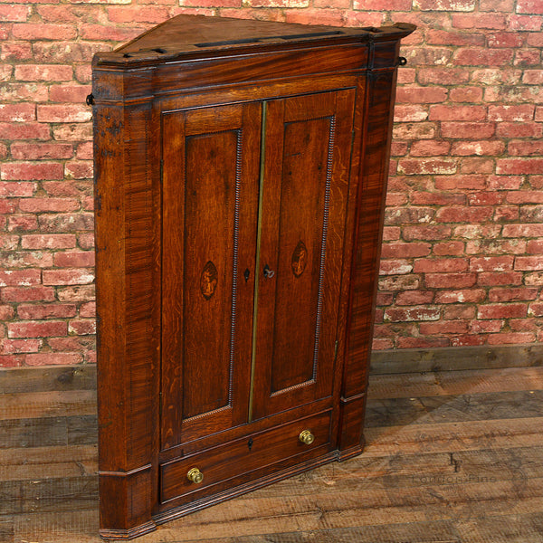 Georgian Corner Cupboard, c.1780 - London Fine Antiques
