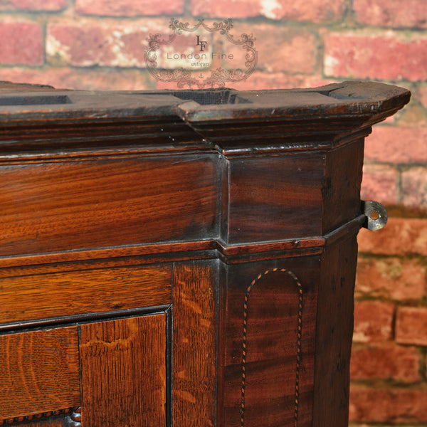 Georgian Corner Cupboard, c.1780 - London Fine Antiques