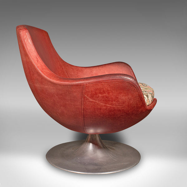 Vintage Swivel Tub Chair, Italian Leather Lounge Seat, Late 20th Century, C.1970