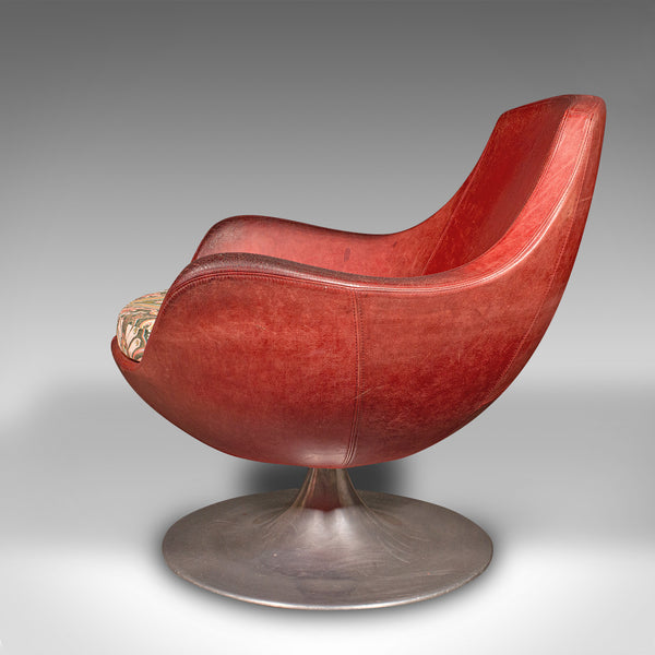 Vintage Swivel Tub Chair, Italian Leather Lounge Seat, Late 20th Century, C.1970