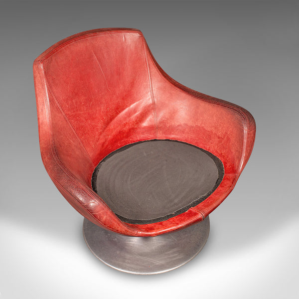 Vintage Swivel Tub Chair, Italian Leather Lounge Seat, Late 20th Century, C.1970