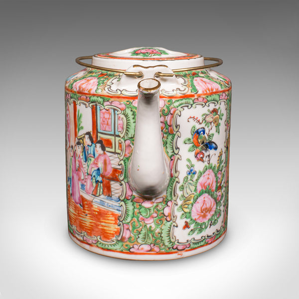 Antique Famille Rose Teapot, Oriental, Ceramic Chá Pot, Wicker Case, Circa 1920