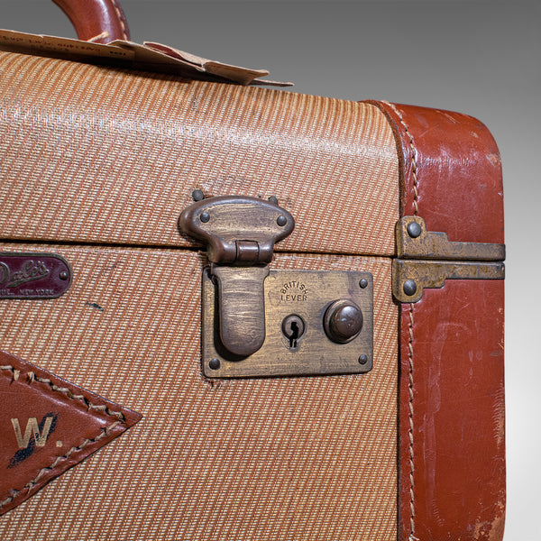 Vintage Jet Age Vanity Case, American Personal Luxury Case, Revival, Mid Century