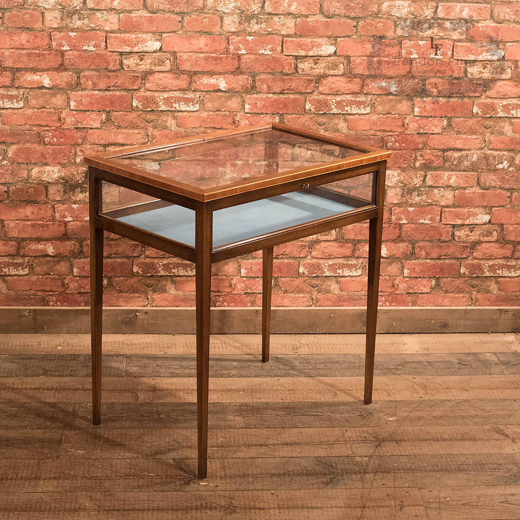 アンティーク雑貨 Fine British Cloth Display Board 1976 Vintage Biltons Ironstone 12-Piece Dinnerware Set – Retro