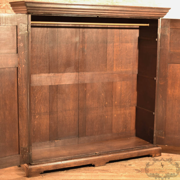 Late Georgian English Oak Cupboard, c.1800 - London Fine Antiques