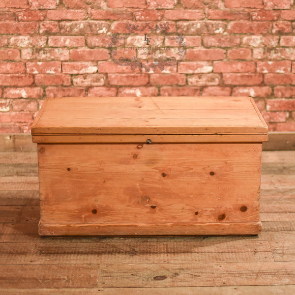 Victorian Pine Carriage Travel Trunk, c.1890 - London Fine Antiques