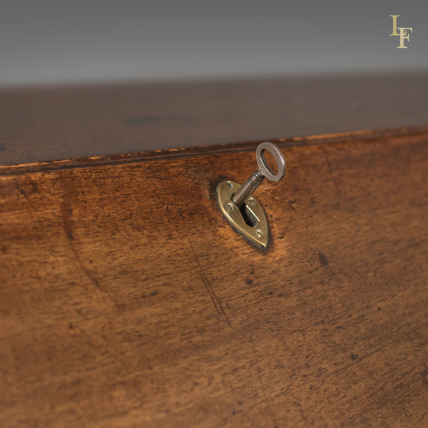Georgian Antique Bureau, 18th Century Mahogany Desk, c.1770 - London Fine Antiques
