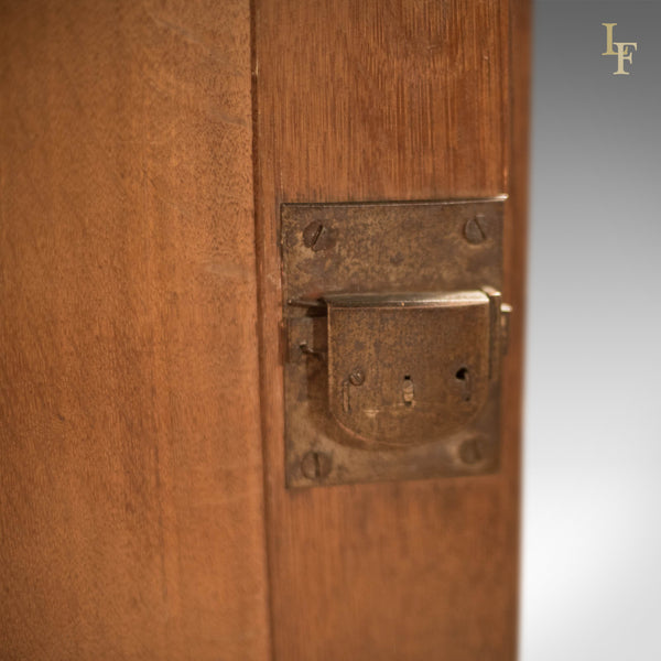 Georgian Antique Panelled Wardrobe, c.1800 - London Fine Antiques