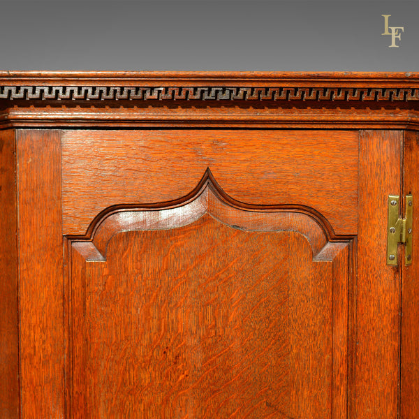 Georgian Hanging Antique Corner Cabinet, c.1780 - London Fine Antiques
