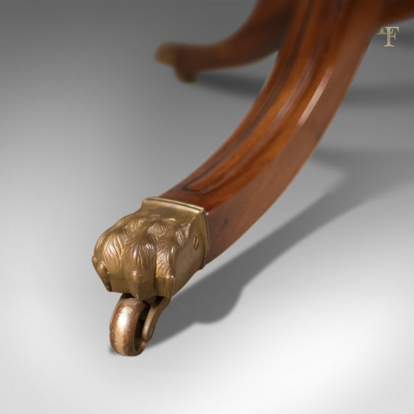 Late 20th Century Extending Dining Table in the Regency Taste - London Fine Antiques