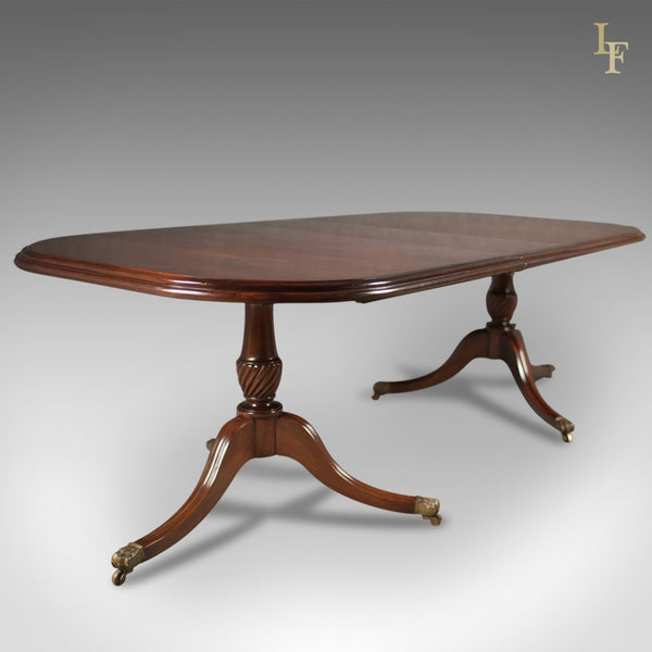 Late 20th Century Extending Dining Table in the Regency Taste - London Fine Antiques