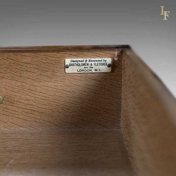 Walnut Dressing Table in the Queen Anne Taste, Bartholomew & Fletcher c.1915 - London Fine Antiques