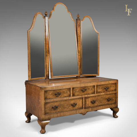 Walnut Dressing Table in the Queen Anne Taste, Bartholomew & Fletcher c.1915 - London Fine Antiques